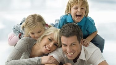 La familia puede protegerse con un seguro de vida