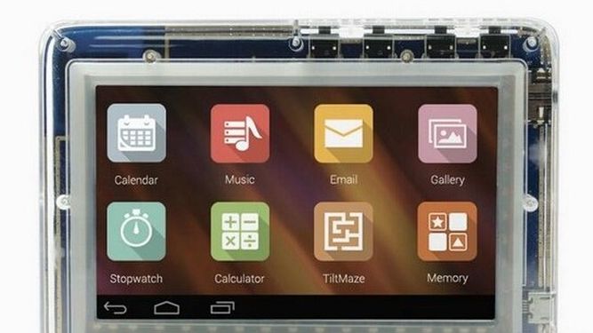 La JP5mini, de 10.9 centímetros que ejecuta una versión modificada de Android. (Twitter)