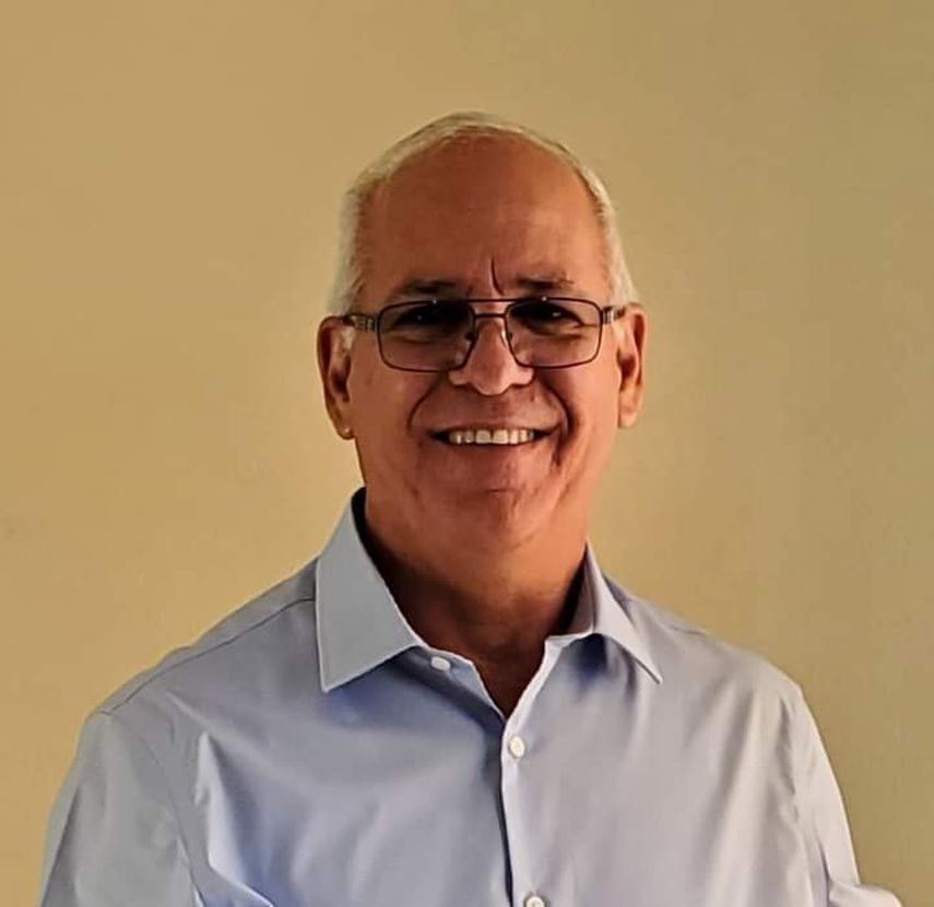 Alonso Expósito Álvarez, autor del libro Indigenismo en el Diario de Campaña de José Martí: Desde Cabo Haitiano a Dos Ríos (2023).