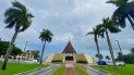 Vista frontal de la Ermita de la Caridad en Miami, Florida. 