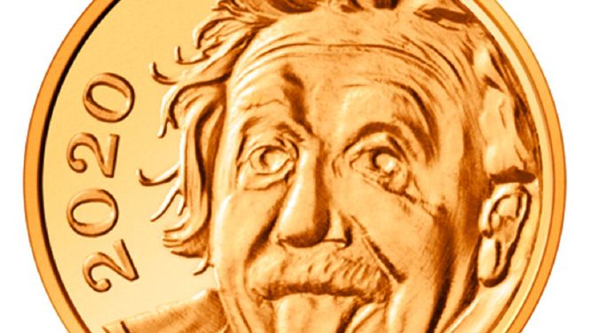 La foto sin fecha distribuida por Swissmint muestra una moneda de oro con la cara de Albert Einstein en el anverso.