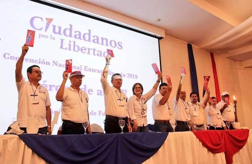 La directiva nacional del partido Ciudadanos por la Libertad (CxL).
