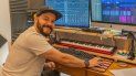 El músico cubano José Alabré funda su propio estudio de grabación y mezcla bajo el nombre SonArt Studios. El músico cubano José Alabré funda su propio estudio de grabación y mezcla bajo el nombre SonArt Studios.