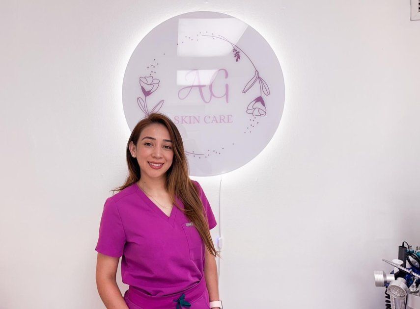 Angie Lorena González, masajista y esteticista.