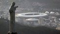 - En esta foto del 13 de mayo de 2014, vista del estadio Maracaná detrás del Cristo Redentor en Río de Janeiro. Brasil será la sede de la Copa América por segunda edición seguida. - En esta foto del 13 de mayo de 2014, vista del estadio Maracaná detrás del Cristo Redentor en Río de Janeiro. Brasil será la sede de la Copa América por segunda edición seguida.