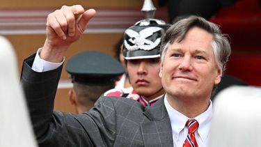 El Subsecretario de Estado de EEUU, Christopher Landau, en la toma de posesión de Rodrigo Paz en Bolivia