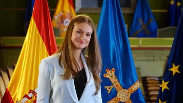 La princesa Leonor, durante el recibimiento del título de Alcaldesa Honoraria de Oviedo, en la plaza de la constitución del Ayuntamiento de Oviedo, el 24 de octubre de 2024, en Oviedo, Asturias (España). 