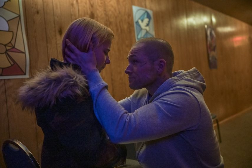 Escena de She Rides Shotgun, protagonizada y producida por Taron Egerton. &nbsp;