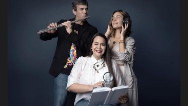 Yanet Pájaro, de Pishiko Media, el flautista Huascar Barradas y la ingeniera de sonido Vanessa Montillo se unen en alianza creativa.&nbsp;