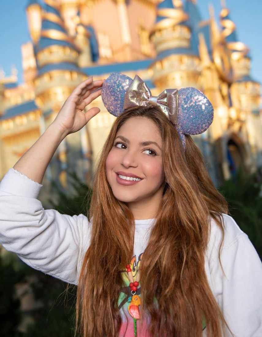 Shakira visita Walt Disney World Resort con sus hijos