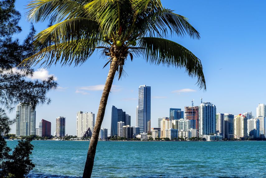 Miami recibe la visita de millones de turistas al año, provenientes de diversos países.