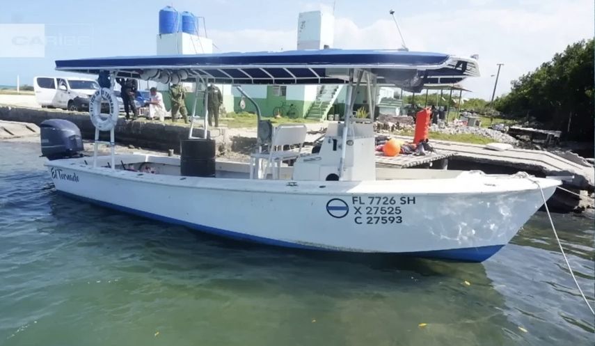 Lancha procedente de Florida, interceptada en costas cubanas y se encuentra bajo custodia de los Guardafronteras.