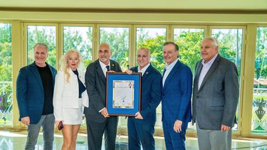 Carlos Hernández, Adina y John Brunetti, Esteban Bovo, Julio Robaina y Raúl Martínez