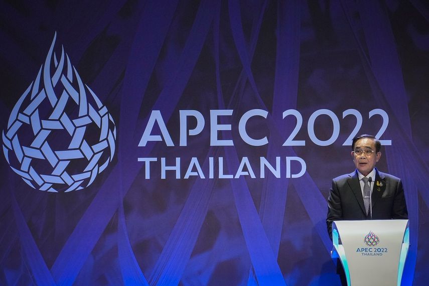 El primer ministro tailandés Prayuth Chan-ocha habla durante una conferencia de prensa durante la cumbre de la APEC, el sábado 19 de noviembre de 2022, en Bangkok, Tailandia.&nbsp;