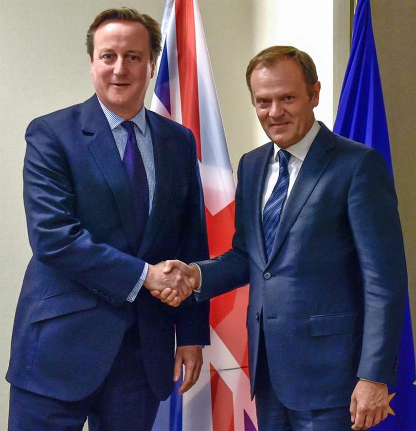  El primer ministro británico, David Cameron junto a el presidente del Consejo Europeo, Donald Tusk durante el encuentro en Bélgica sobre la situación en Turquía (EFE)