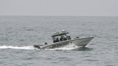 Autoridades de Aruba detuvieron a migrantes venezolanos que intentaban ingresar ilegalmente a la isla, en una lancha.