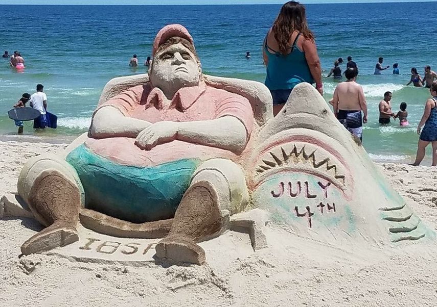 Escultura de arena del gobernador de Nueva Jersey, Chris Christie.