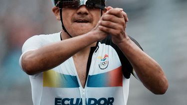 El ecuatoriano Richard Carapaz tras ganar la medalla de oro en la carrera de ruta de los Juegos Olímpicos de Tokio 2020, el 24 de julio de 2021 en Oyama. El ciclista es la gran apuesta para conquistar el Giro de Italia edición 2022 