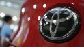 El logotipo de Toyota en un vehículo de la marca en el salón del automóvil en Tokio en el 2019. El logotipo de Toyota en un vehículo de la marca en el salón del automóvil en Tokio en el 2019.