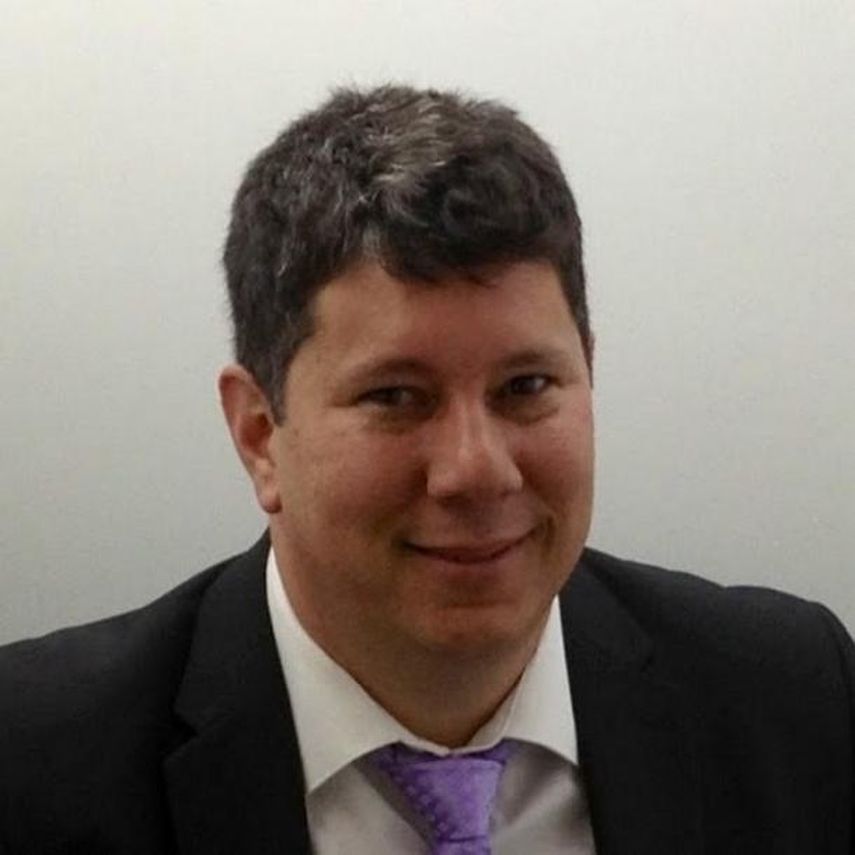 Esta ciudad nos maquilla, nos brinda la posibilidad de un nuevo comienzo