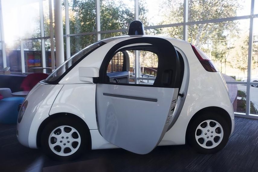 Un portavoz de Google dijo a Automotive News que la compañía no comentaría especulaciones, aunque altos cargos de Google confirmaron que el gigante de internet está en conversaciones con algunos fabricantes de automóviles. (REUTERS)