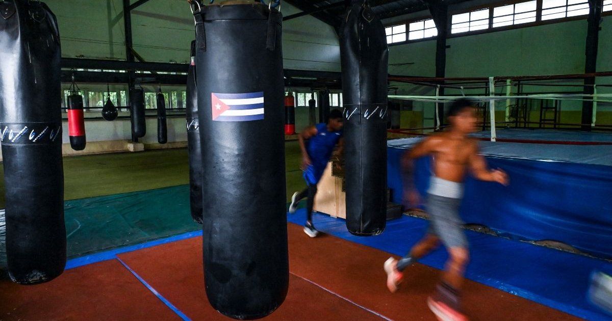 Leyenda del boxeo cubano denuncia abandono del régimen
