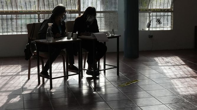 Miembros de una mesa electoral en Venezuela.&nbsp;