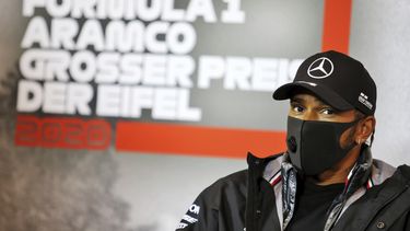 El piloto de Mercedes Lewis Hamilton durante una rueda de prensa previo al Gran Premio de Eifel en el circuito de Nuerburgring, Alemania, el jueves 8 de octubre de 2020