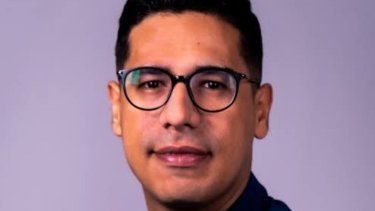 El periodista venezolano Johan Camargo fue detenido por sujetos desconocidos cuando salía de su casa la mañana del jueves 30 de octubre