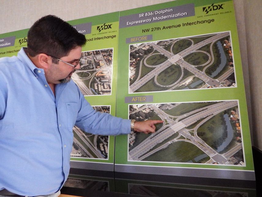 El subdirector ejecutivo y director de ingeniería de MDX, Juan Toledo, explica cómo el nuevo prototipo de vías permitirá un flujo mayor de vehículos y el subsiguiente descongestionamiento del tráfico por la vía rápida y las calles que circundan las entradas y salidas de las autopistas.&nbsp;