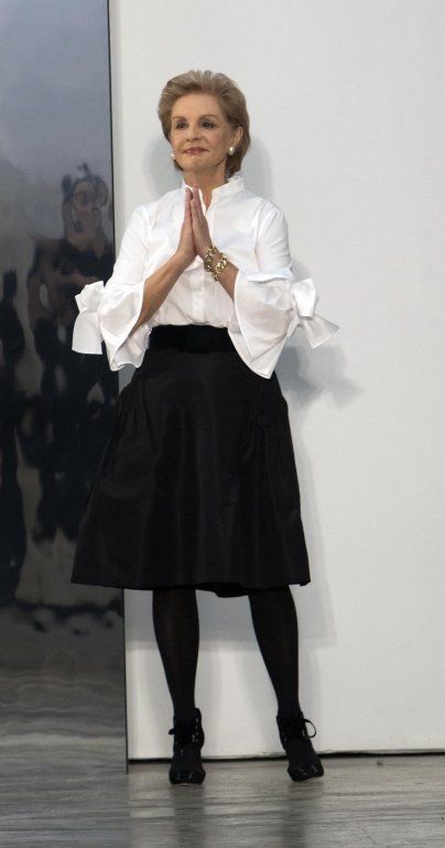 Incentivo Hacer un muñeco de nieve visa Carolina Herrera lleva su elegancia clásica a la Semana de la Moda de N.York