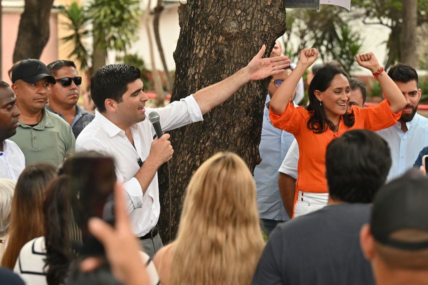 El economista aspira hacerse con la presidencia de Ecuador, junto a su dupla, la internacionalista Érika Cristina Paredes.