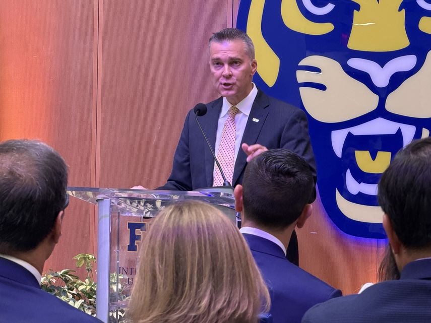 Scott Carr, director de deportes de FIU.