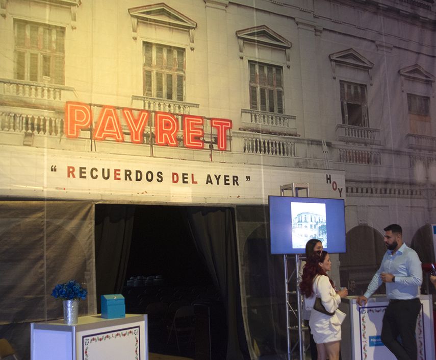 Los asistentes podrán comprar productos de colección como discos y películas, y disfrutar de un entorno familiar donde están representados el Castillo del Morro, el simbólico Malecón, la Catedral de La Habana, el Capitolio, La Habana Vieja y el Cine Teatro Payret.&nbsp;