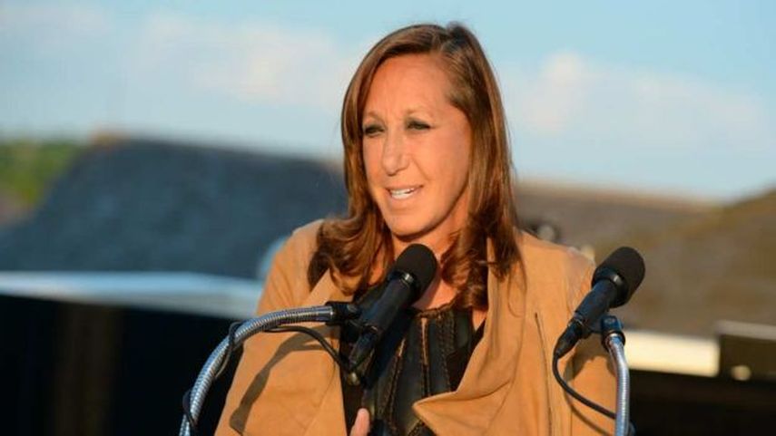 La diseñadora Donna Karan dice haber tomado esta decisión junto con el poderoso grupo textil LVMH, que compró la marca en 2001 por 243 millones de dólares, después de mucha introspección. (CORTESÍA). 