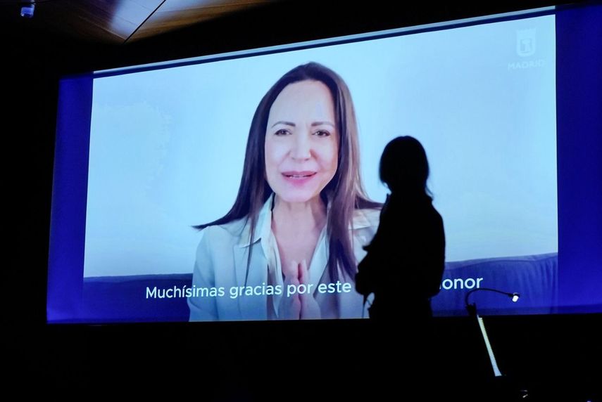 María Corina Machado, líder de la oposición venezolana, recibió el Premio Clara Campoamor 2025 del Ayuntamiento de Madrid