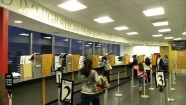 El USCIS dijo en un comunicado que la agencia también planea expandir el requisito de entrevistas a otras categorías de solicitantes de green card.