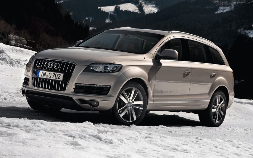 El Audi Q7 3.0T Premium y Premium Plus trae un V6 de 3.0 litros súper cargado que produce 280 caballos de fuerza y 295 libras -pie de torque.