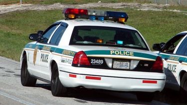 Las conversaciones entre el Gobierno y el sindicato facilitarían eliminar la amenaza inminente de despidos masivos en la Policía con el pretexto de un millonario déficit presupuestario. (Archivo)