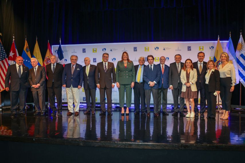 Décima edición del Diálogo Presidencial del Grupo IDEA en Miami.