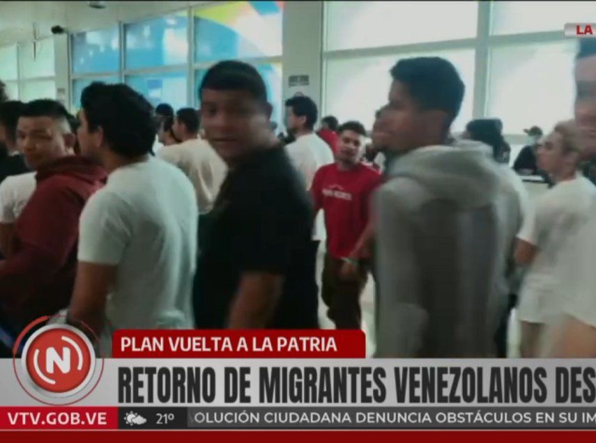 Un total de 174 migrantes venezolanos han llegado este viernes a Venezuela en un vuelo desde el estado estadounidense de Texas tras ser deportados por Estados Unidos.