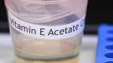Esta fotograf&iacute;a del lunes 4 de noviembre de 2019 presenta una muestra de acetato de vitamina E en el Laboratorio de Qu&iacute;mica Org&aacute;nica y Anal&iacute;tica de la Marihuana con Fines M&eacute;dicos, en el Centro Wadsworth en Albany, Nueva York.&nbsp;