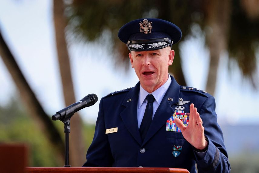 El teniente general Evan L. Pettus es el nuevo jefe del Comando Sur de Estados Unidos.
