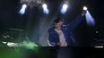 El DJ y productor discográfico argentino Bizarrap se presenta en el escenario durante el BZRP Live Tour en Buenos Aires el 20 de abril de 2023. Su rostro sigue siendo en parte un misterio, pero a los 24 años es el artista argentino más escuchado en el mundo.&nbsp; &nbsp;
