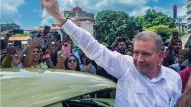 Edmundo González Urrutia , candidato de la oposición que ganó las elecciones presidenciales de Venezuela y el dictador Nicolás Maduro se declaró ganador burlando la voluntad popular&nbsp;