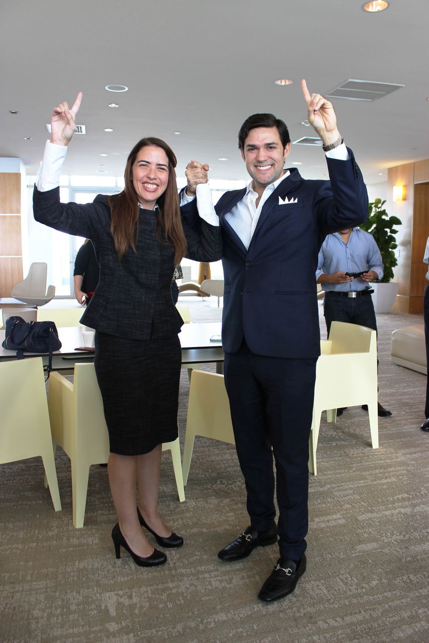 Raquel Regalado y Alfred Santamaría. (CORTESÍA)