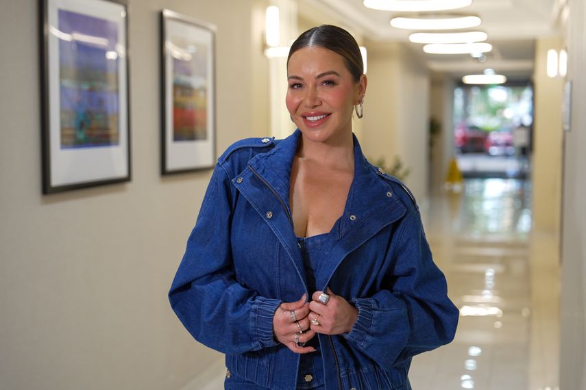 Fotografía del 23 de abril de 2026 de la cantante Chiquis posando durante una entrevista con EFE en Miami, Florida (EEUU).