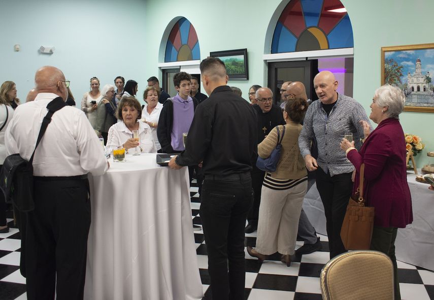Brindis para celebrar 50 años de la Ermita de la Caridad.
