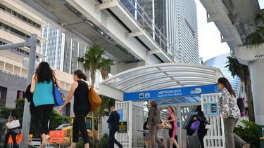 Algo más de 36.000 usuarios diarios se movilizan en la red del Metromover.