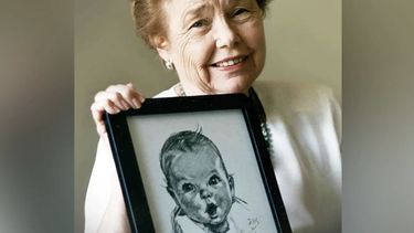 Durante décadas, la identidad del bebé se mantuvo en secreto, lo que generó rumores sobre quién era con conjeturas que incluían a Humphrey Bogart y Elizabeth Taylor. A fines de la década de 1970, se reveló que era Ann Turner Cook, quien creció para ser profesora de inglés en Tampa, Florida, y luego novelista de misterio